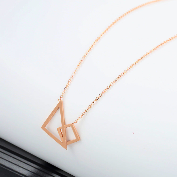 Necklace Female Niche Light Luxury Rose Gold Shell Diamond Design Clavicle Chain Double Ring Buckle Titanium Steel Necklace