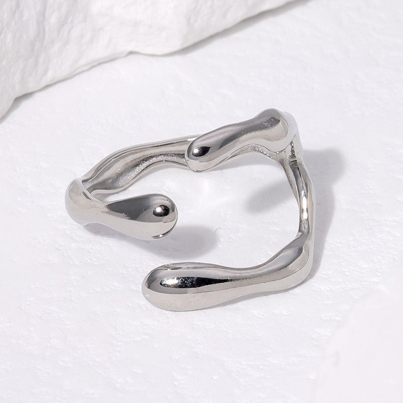 Simple stainless steel ring with adjustable female opening and 18K electroplated ring