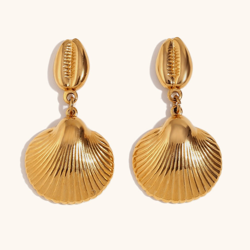 Conch scallop patchwork earrings are fashionable, simple, luxurious, stainless steel plated earrings for women